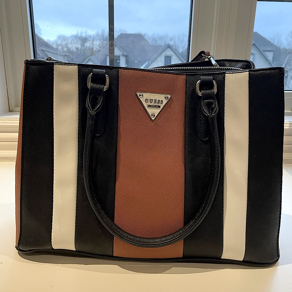 NEW - Guess three tone colour handbag